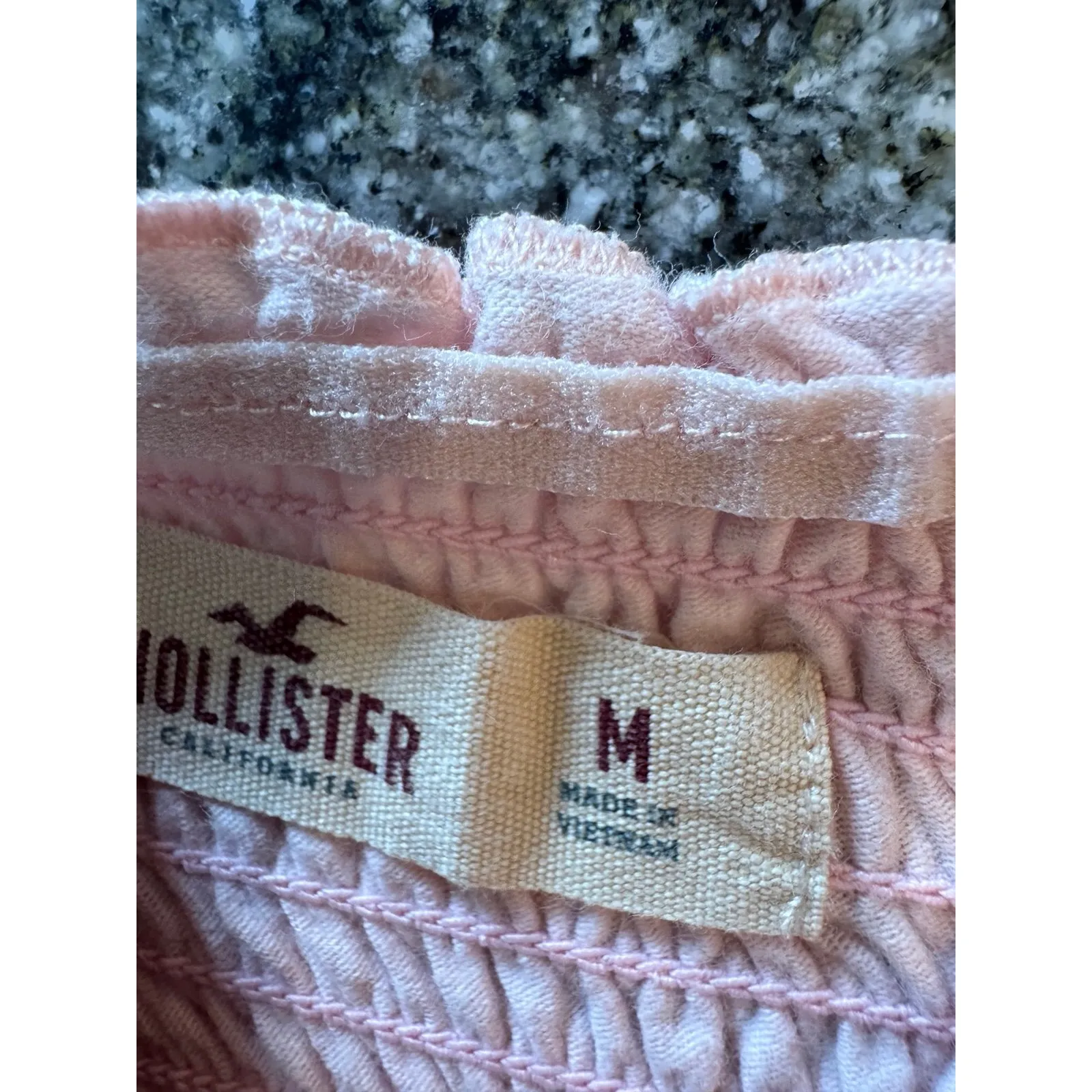 Hollister rouched, pink top size‎ medium - Image 3