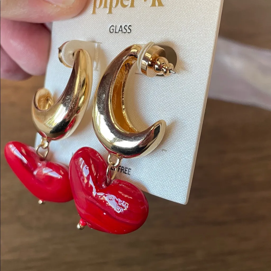 Piper K Glass Heart Half Hoop Earrings NWT Red - Image 2