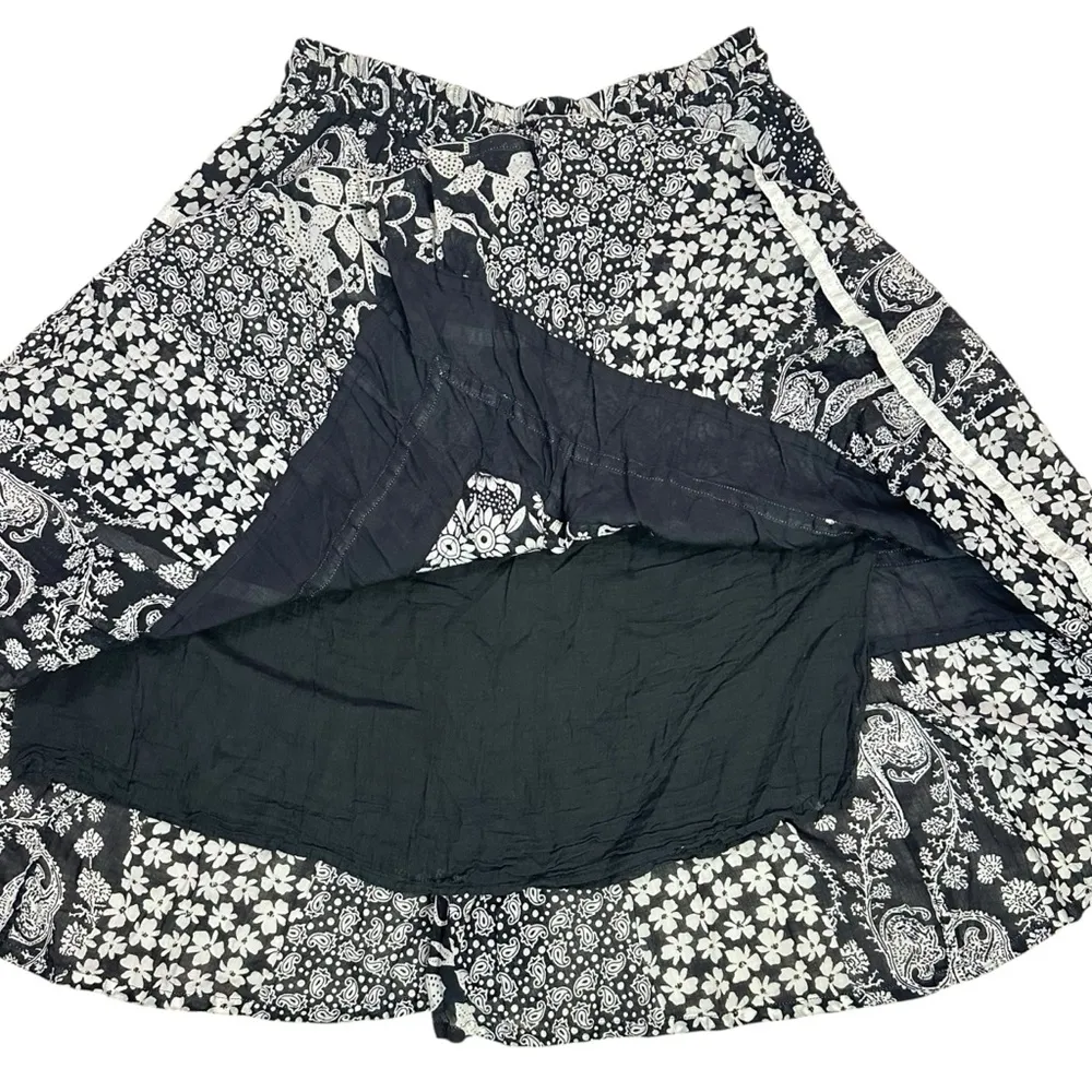 Vintage 90s Bohemian Floral Patchwork Full Circle Skirt One Size Indian Cotton Black - Image 2