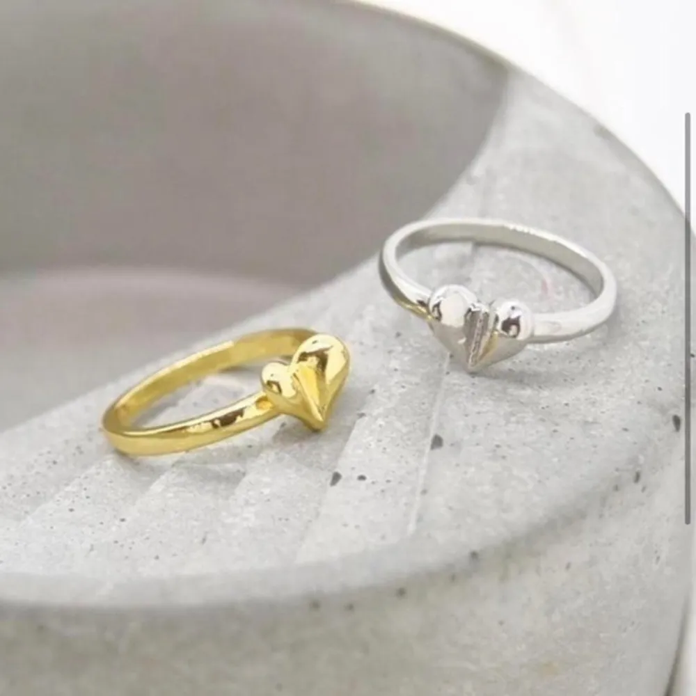 Matching Couples Heart Ring Gold - Image 3