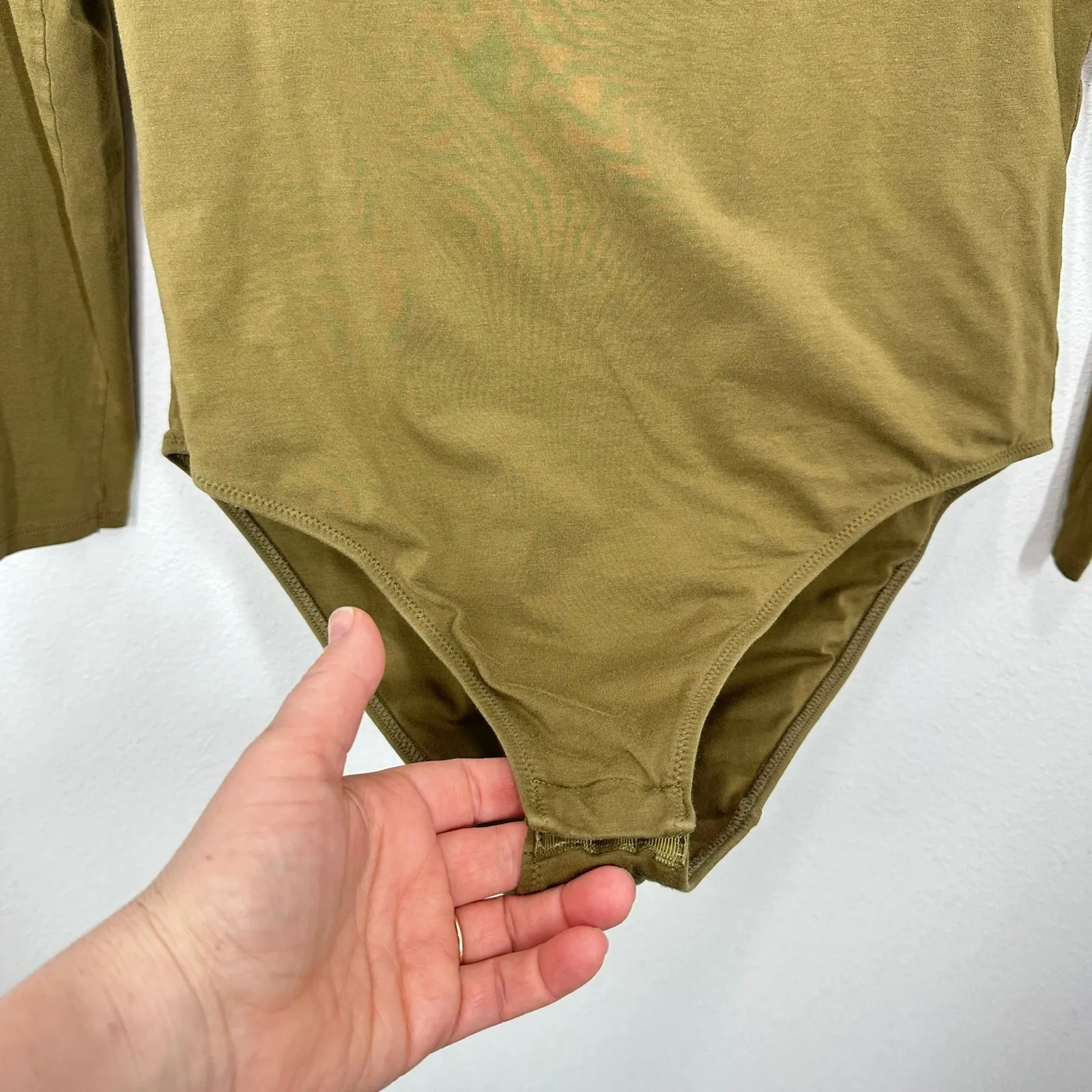 EVERLANE Square Neck Long Sleeve Bodysuit Olive Green Womens Size L Minimalist - Image 5