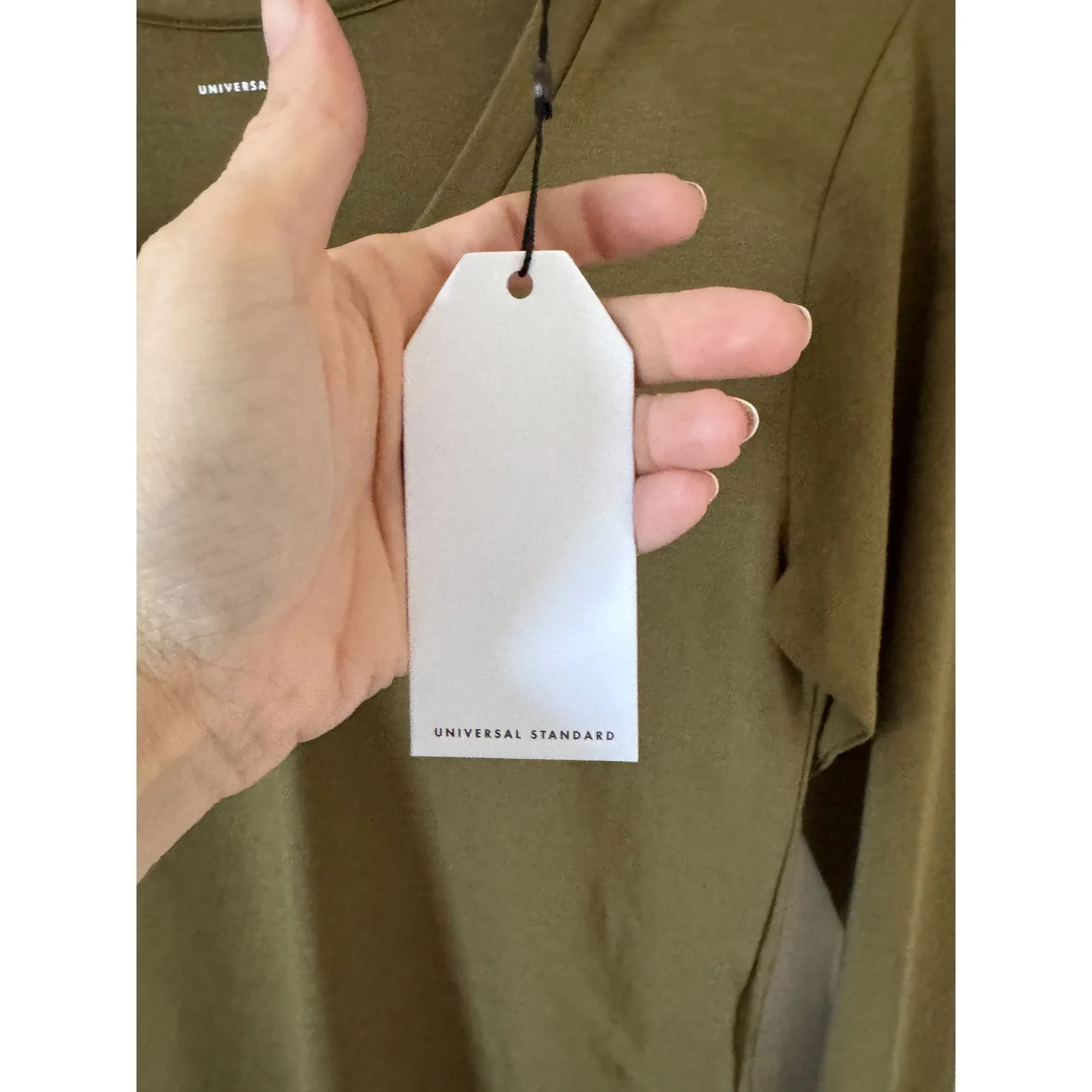 Universal Standard V-Neck Long Sleeve T-Shirt Olive Green Size 00-0 - Image 6