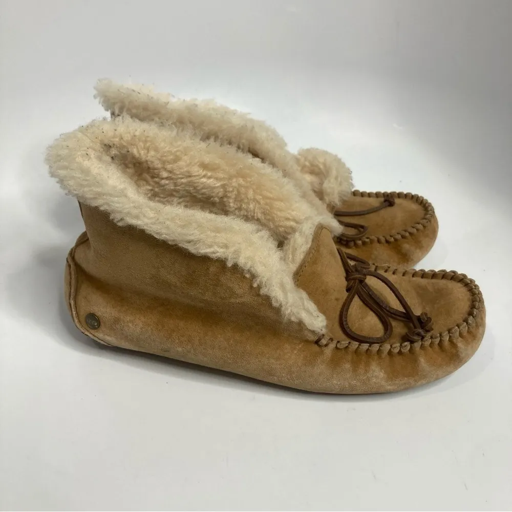 UGG Women’s Alena slippers size 7‎ - Image 3