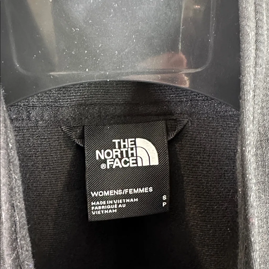 The North Face women’s soft shell full zip embroidered logo vest size small - Image 4