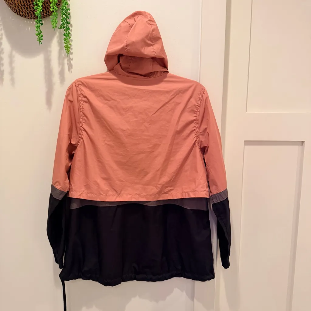 Nike Sportswear Repel Women's Windbreaker Coral Black Colorblock Jacket Small - Image 6