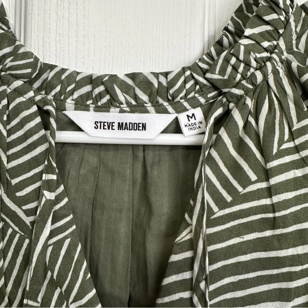 Steve Madden Abstract Striped Mini Dress Women's Size Medium Dark Olive Green - Image 3