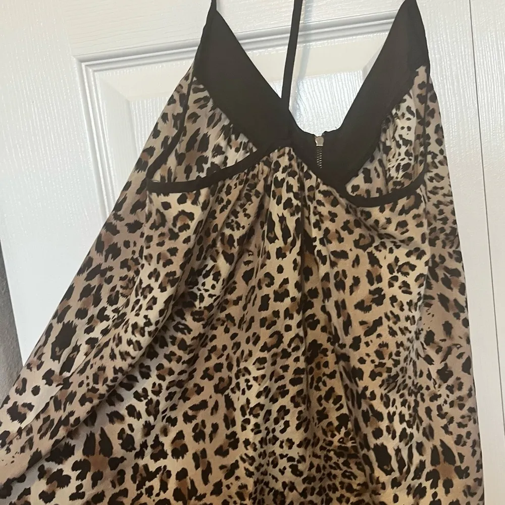 Toska leopard print tank top in medium - Image 3