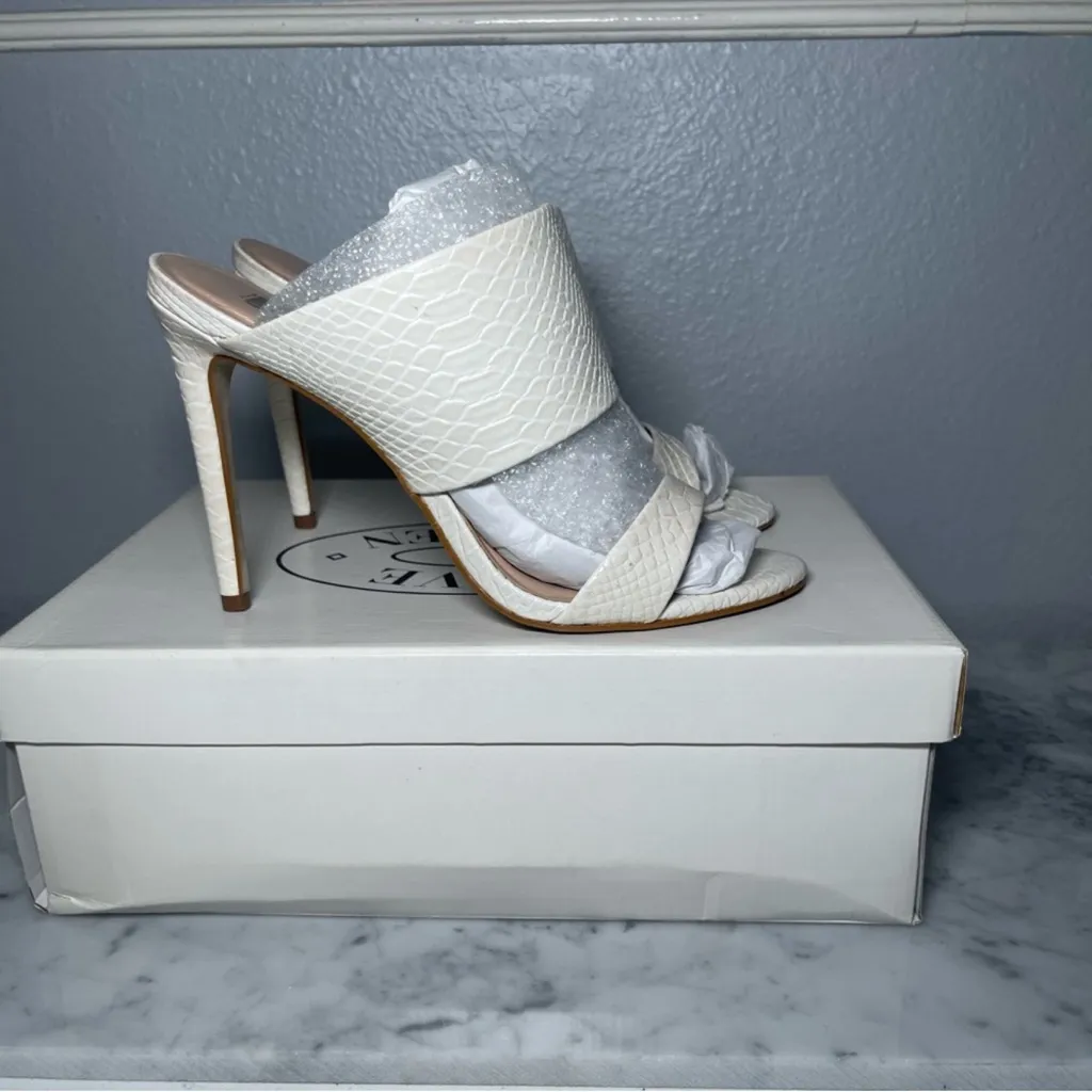 Steve Maden Mallory White High Heel Sandals - Image 3