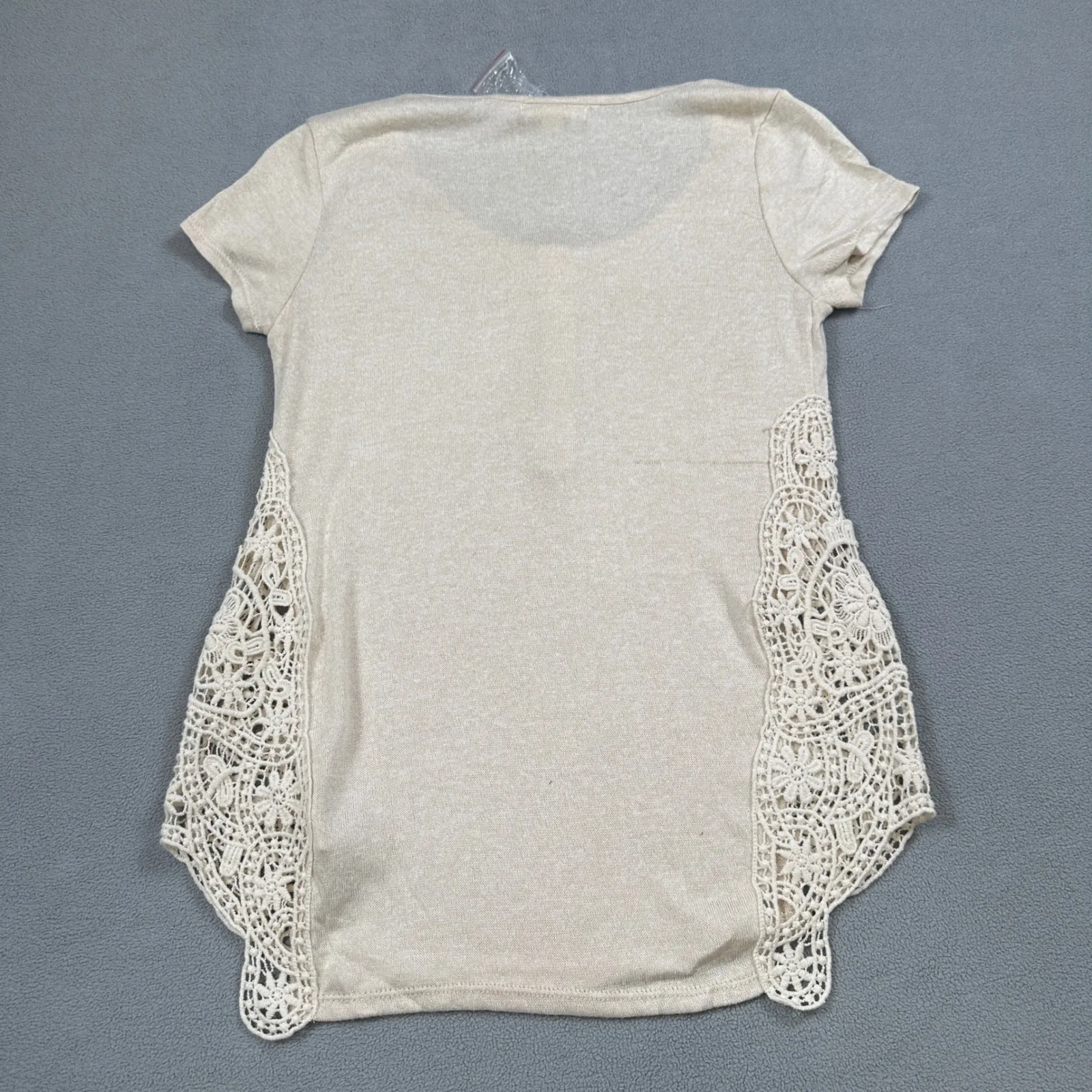 NWOT Paper + Tee Top Women's M Crochet Trim Button Up Neutral Color Casual Tan Size M - Image 2