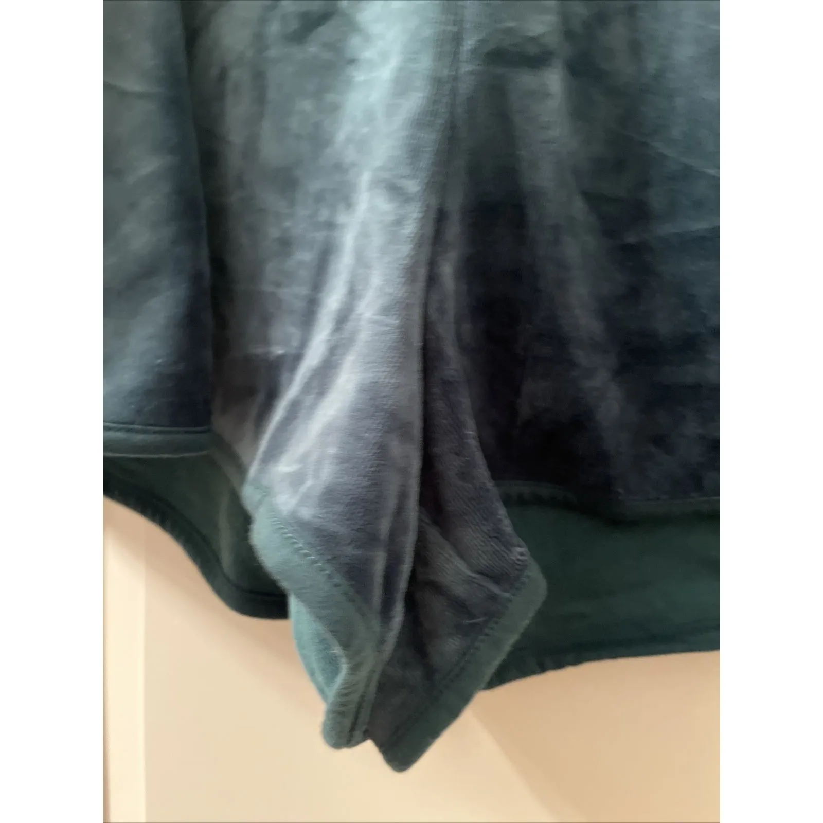 Wild Fable Green Velour Casual Retro Shorts Women's Plus Size 2X Multicolor Trim - Image 6