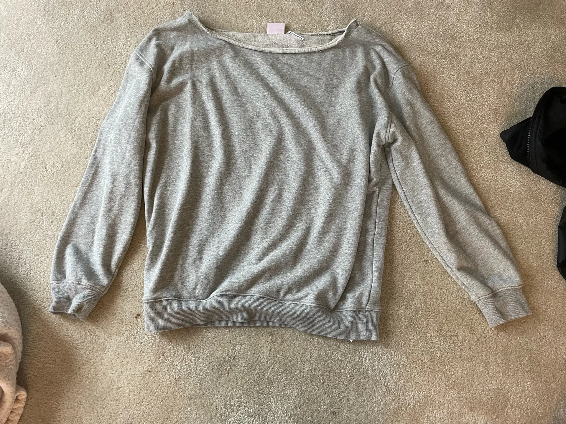 Urban Outfitters Off the Shoulder Sweatshirt - Image 4