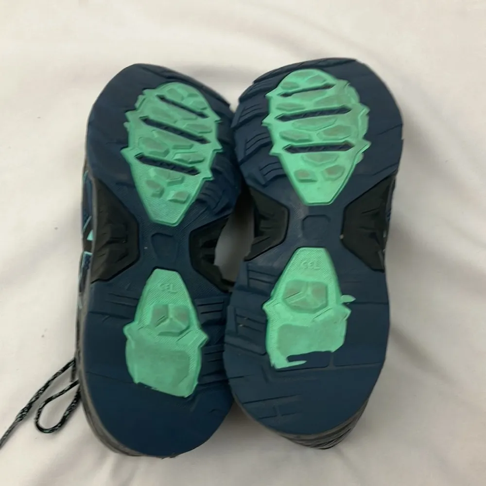 ASICS Gel-Fuji Trabuco 6 Black and Blue Running Shoes woman’s size 7 1/2 - Image 10