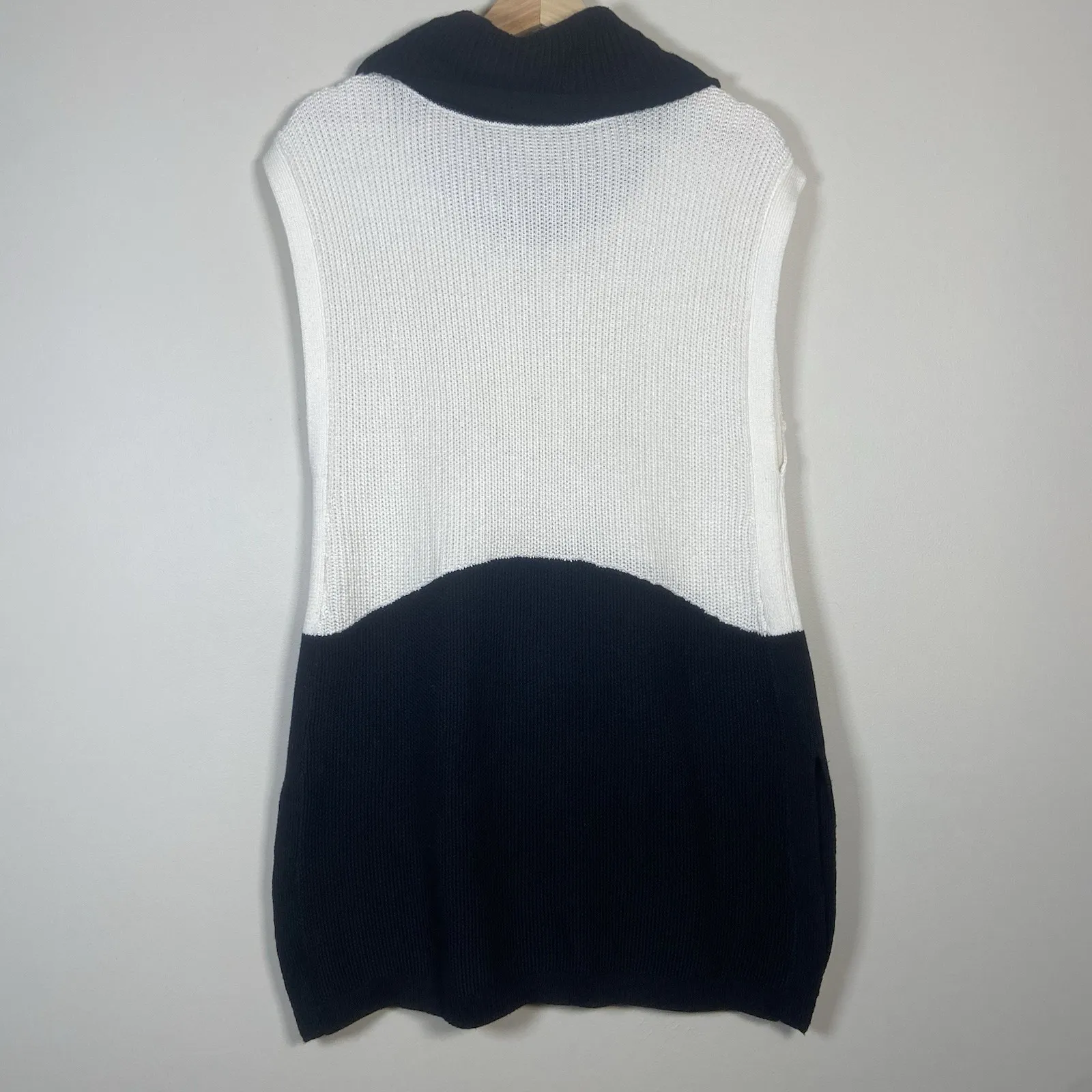 White House Black Market Size M‎ Turtleneck Sleeveless Textured Tabard Sweater - Image 3