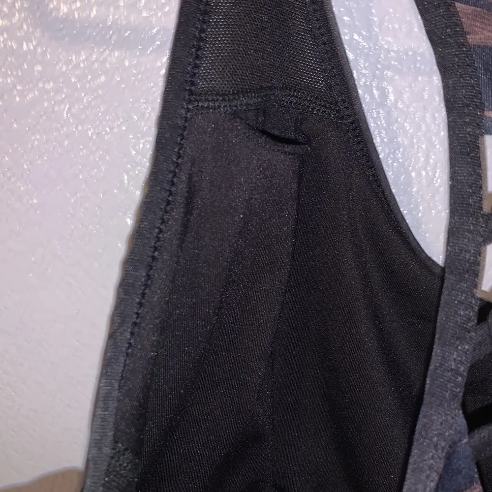 colorful leaf pattern workout knotted back athletic sports bra - Image 6