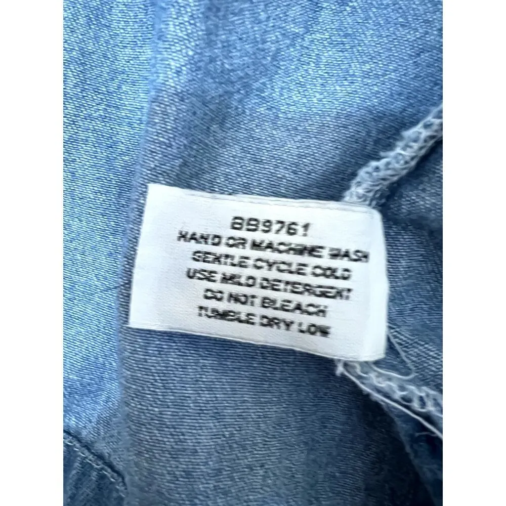 Vintage Luna Pier women's size large denim shirt with shoes button - Image 10