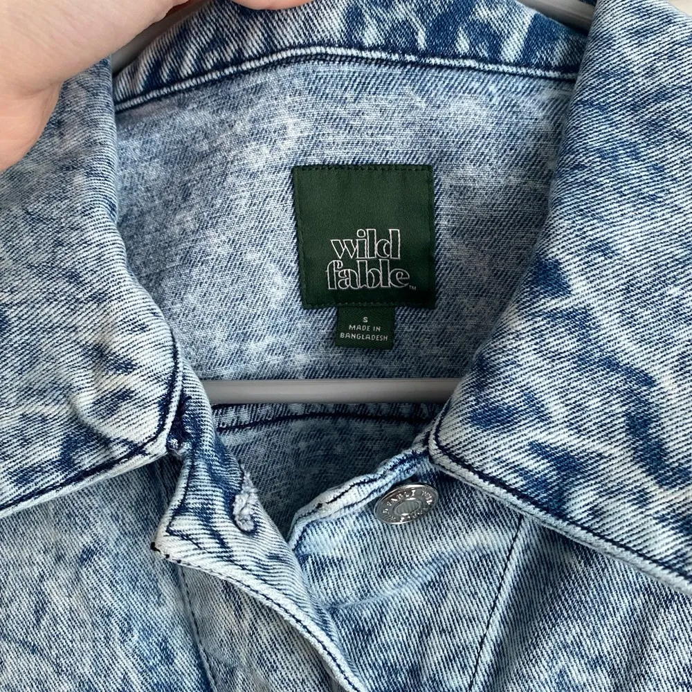 Denim Jean Jacket Oversized with Pockets Acid Wash - Image 4