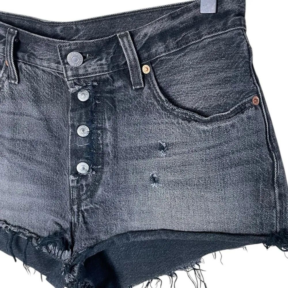 Levi’s 501 Women’s Sz 28 Black Wash Shorts Cut Off Jean Distressed Button Fly - Image 2