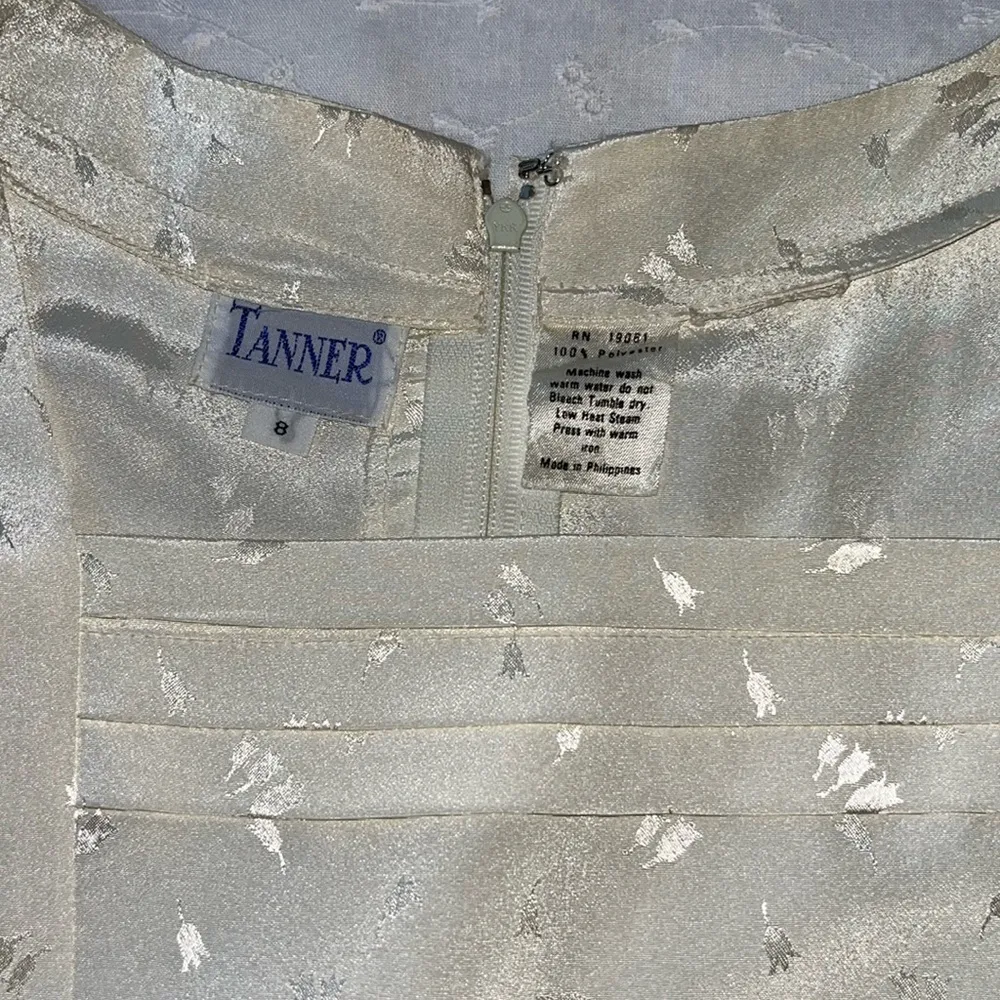 Vintage Modest Dress Tanner Cream • 50s • 1950s shirt dress vintage wedding Size 8 - Image 9