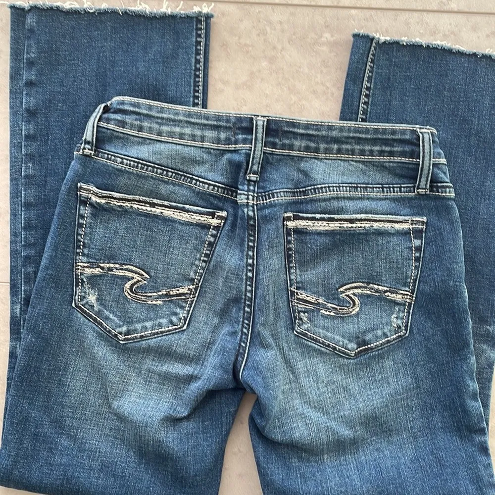 SILVER Jeans Tuesday Slim Boot women’s jeans cropped mild distressing lowrise 28 - Image 2