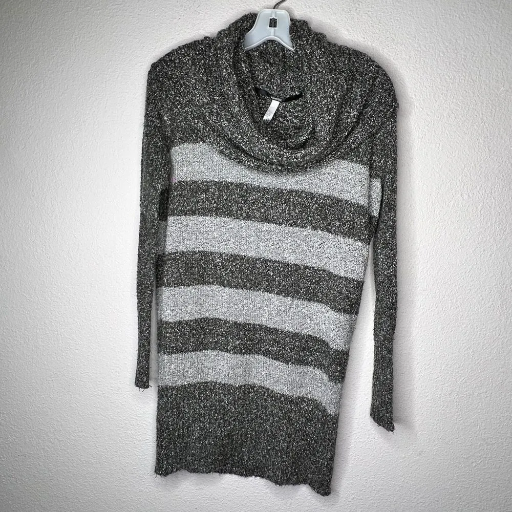 Kensie  Turtleneck‎ Sweater - Image 6