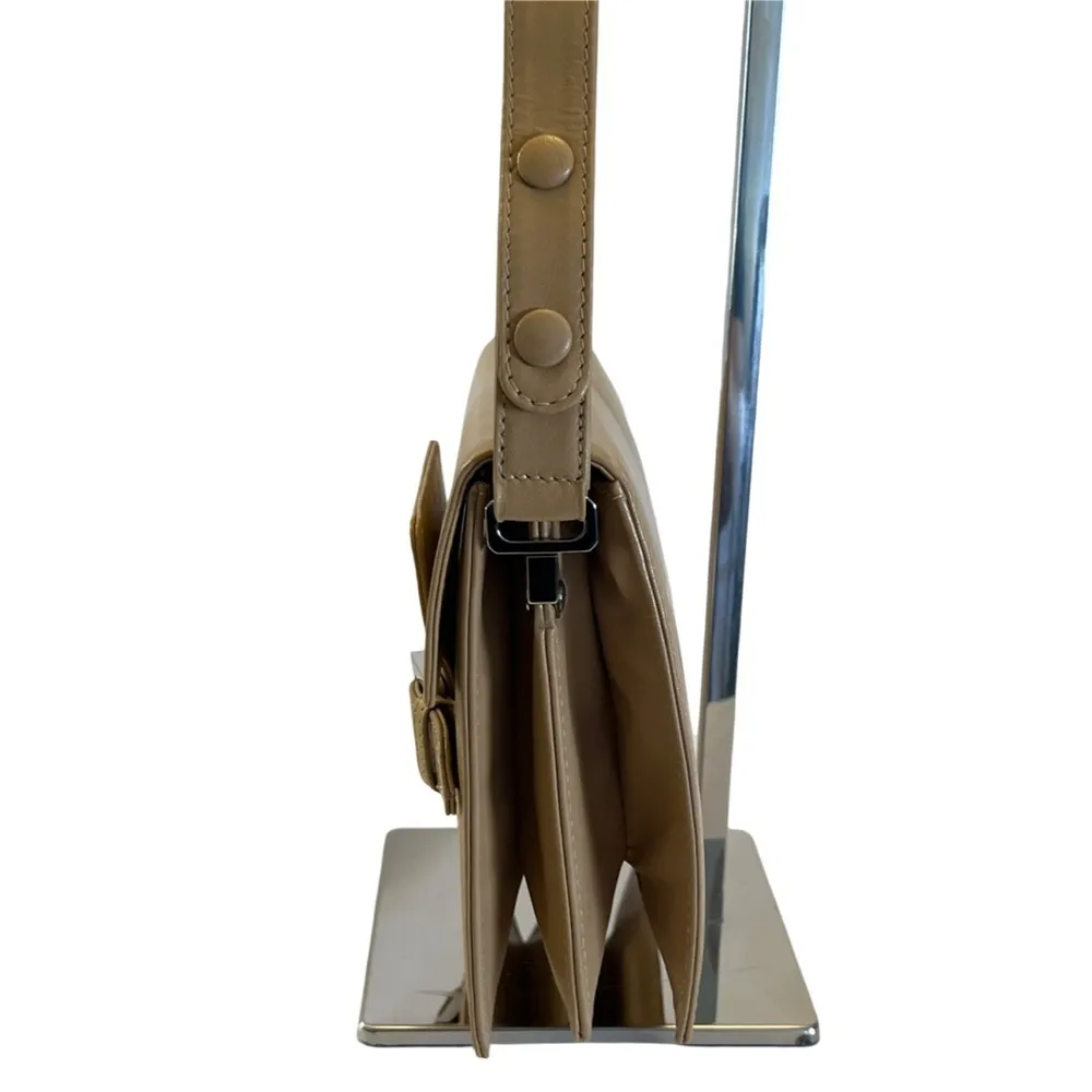 Fendi  Vintage Square Flap Tan Leather Shoulder Bag - Image 4