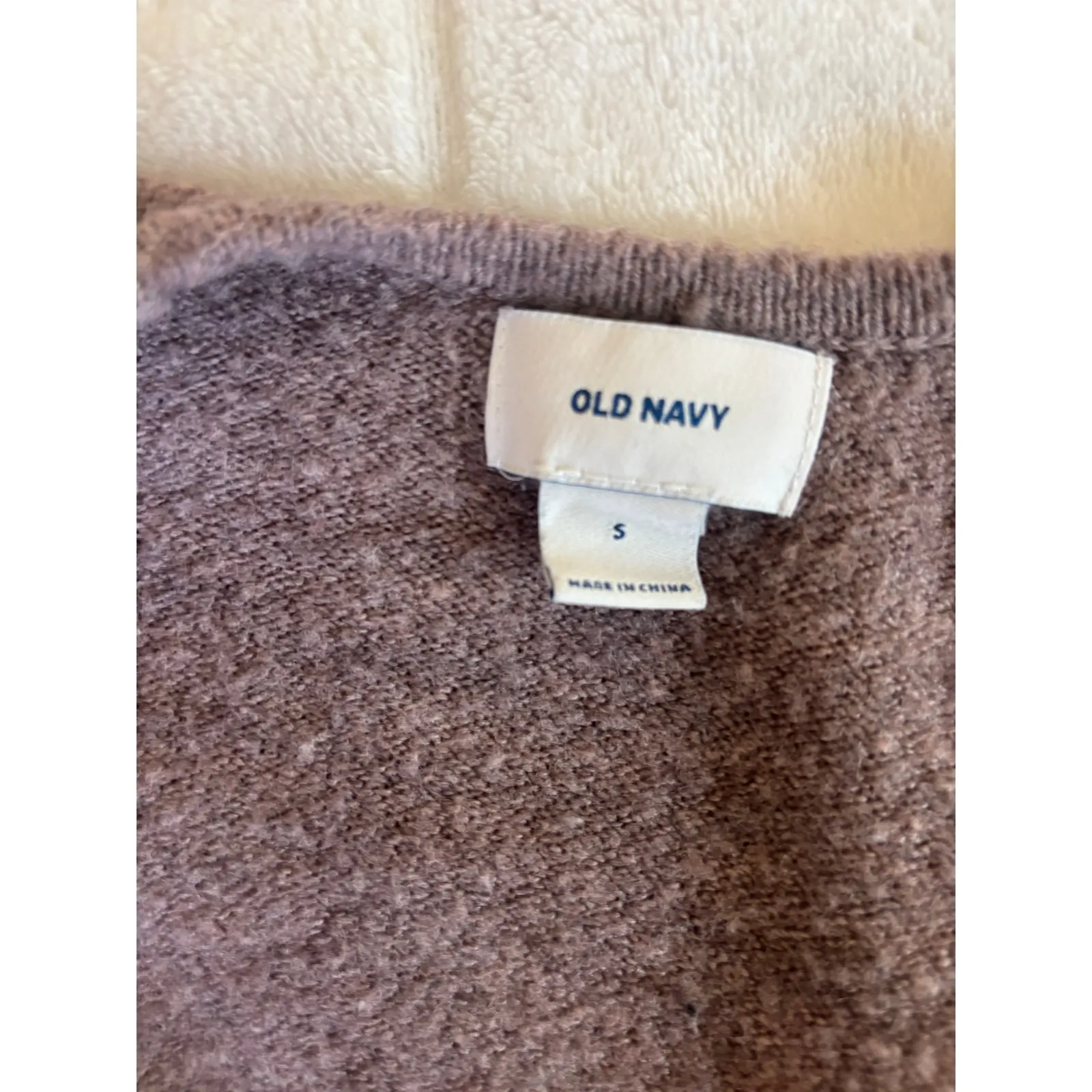 Women’s Old Navy sweater - Image 3