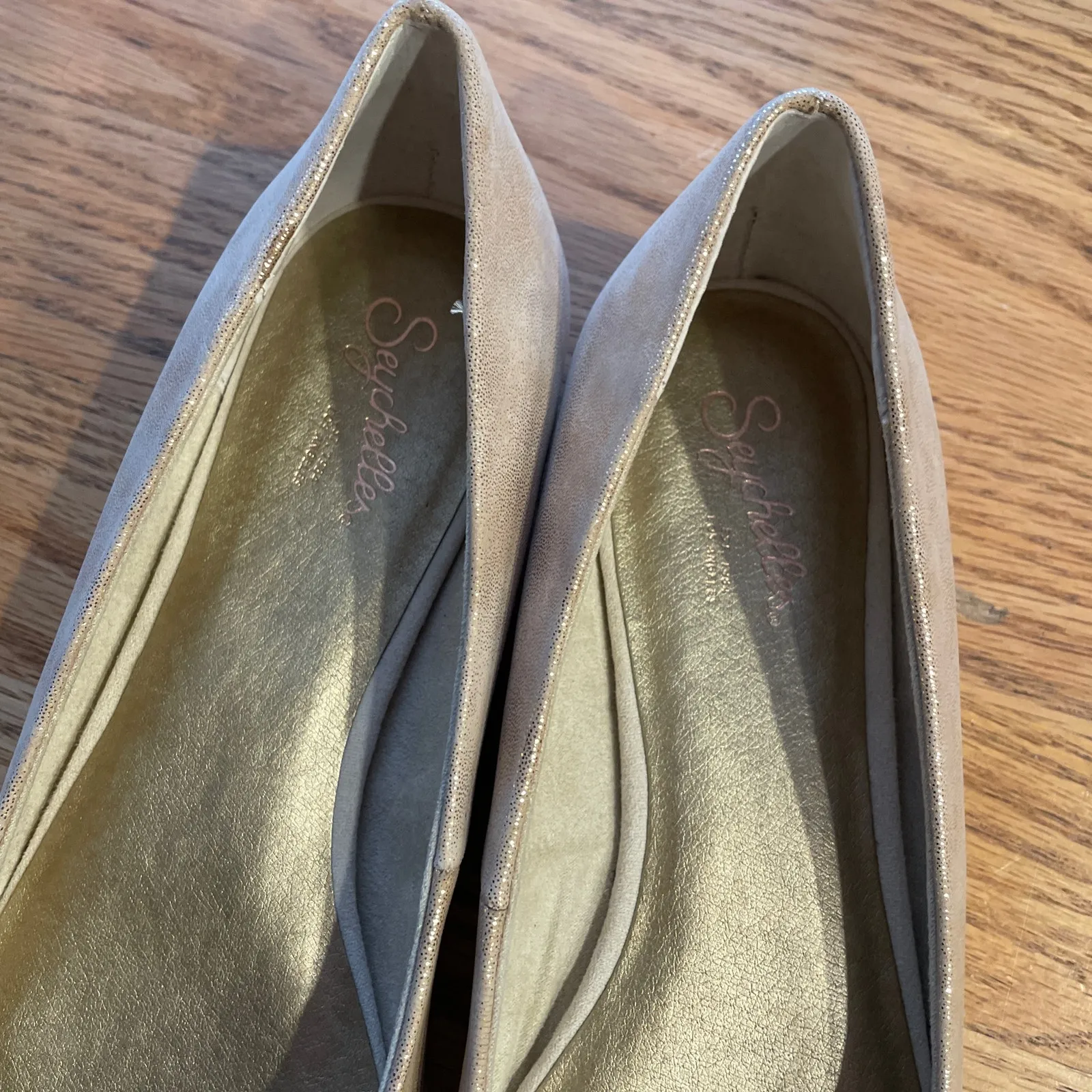New Seychelles Anthropologie pointed toe flats gold metallic size 7.5 - Image 8