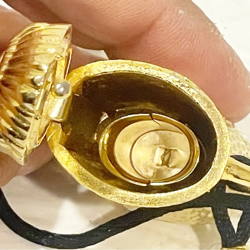 Unique Coro Gold Tone Necklace Your Own Personal Genie Bobble Metal - Image 3