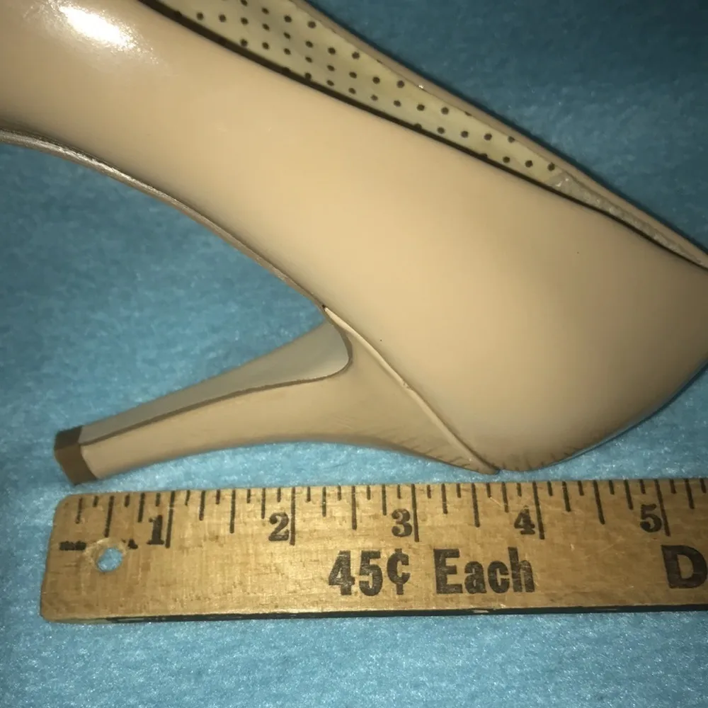MADDEN GIRL “Getta” Nude vegan patten leather square closed toed heels SZ 7 - Image 9