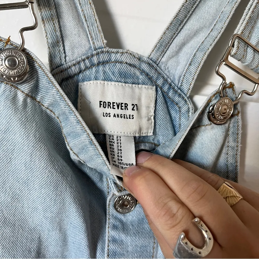 Light wash denim overalls - Image 5