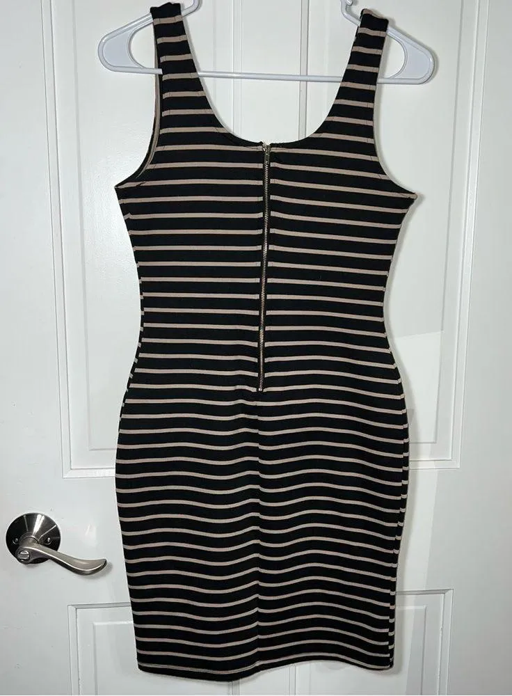 Iris bodycon striped tank dress size medium - Image 3