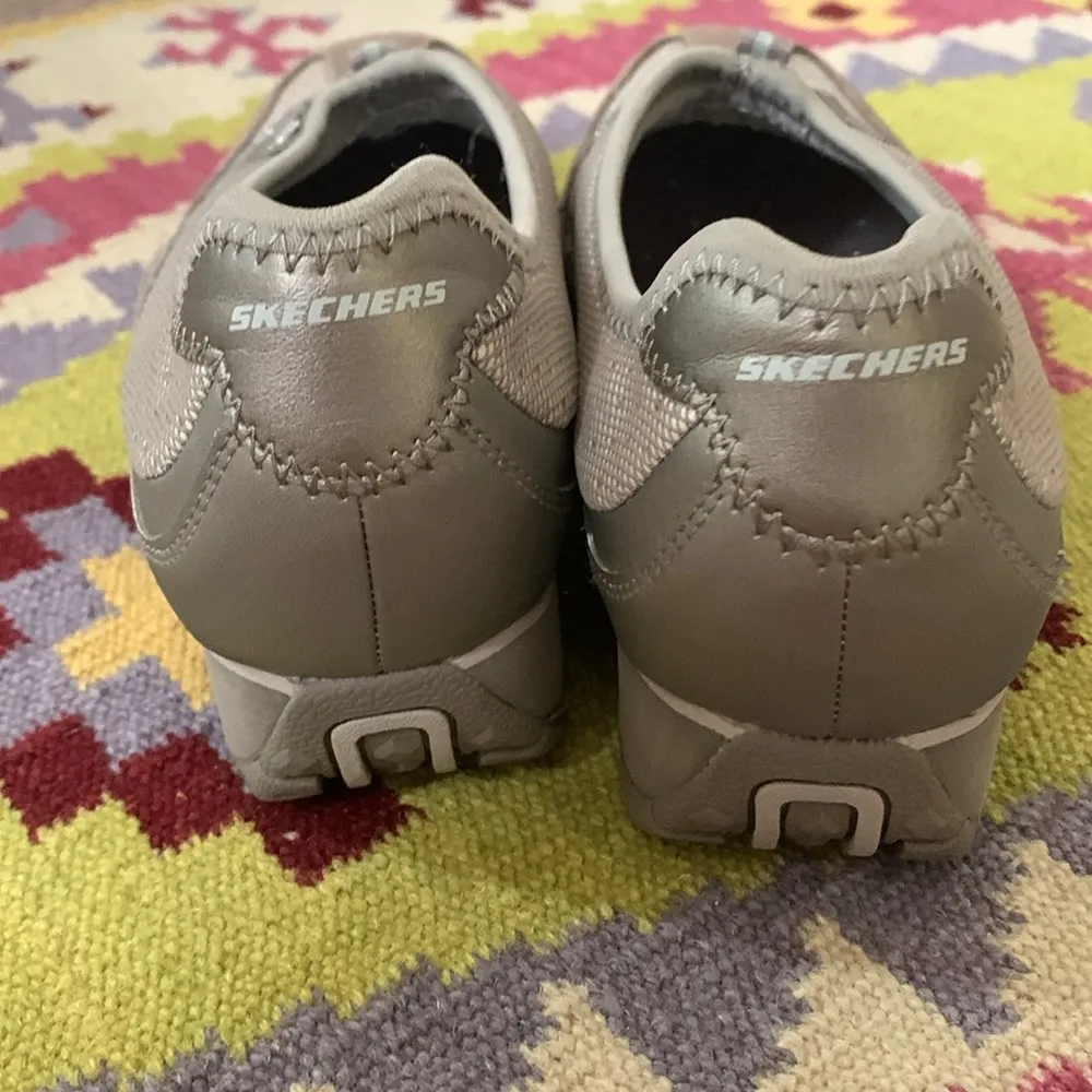 Sketchers Biker’s Lite Slip On Comfort Sneakers (Sz 9) Silver Suede - Image 5