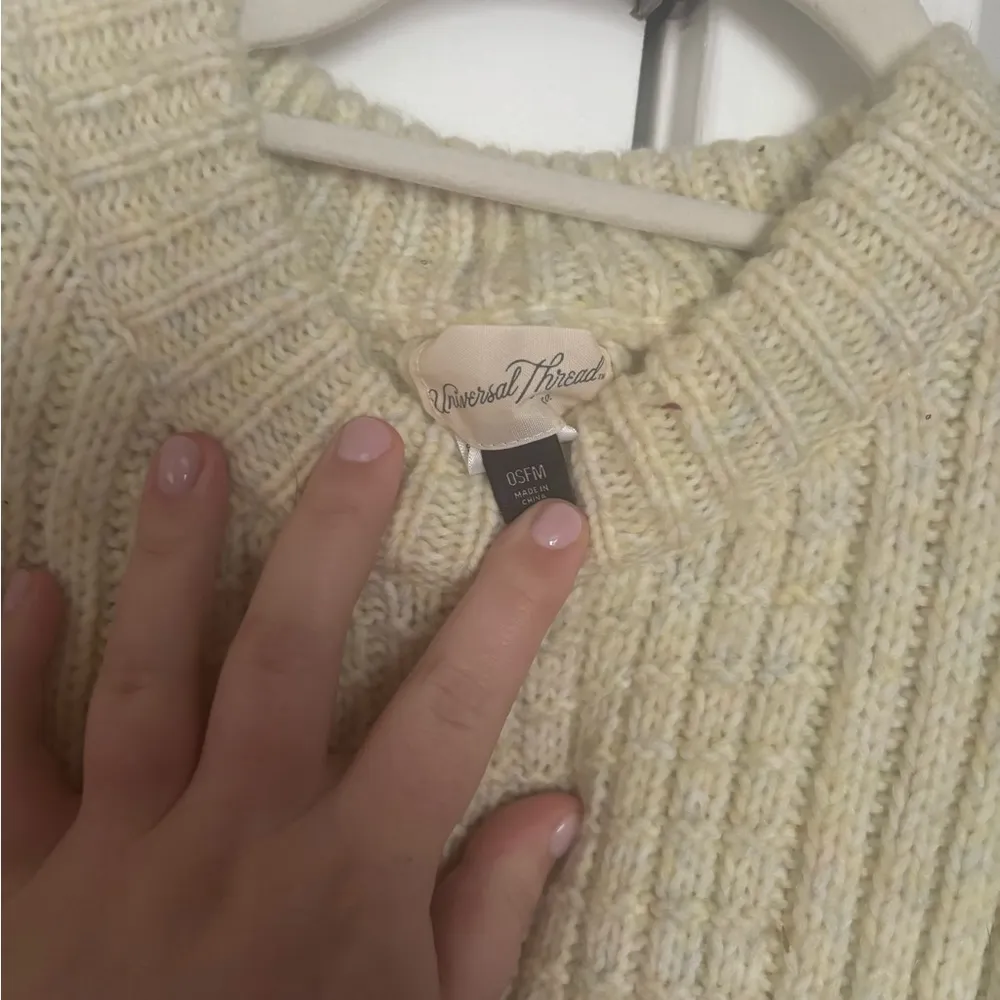 Elegant Cream Sweater - Image 3