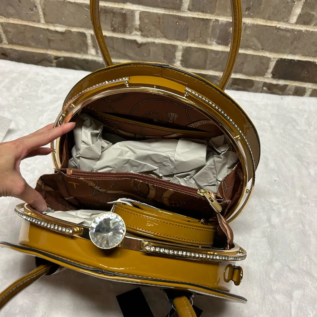 La Terre Fashion Vegan Leather Equestrian Brown Circular Bag Purse Diamond NWT - Image 6