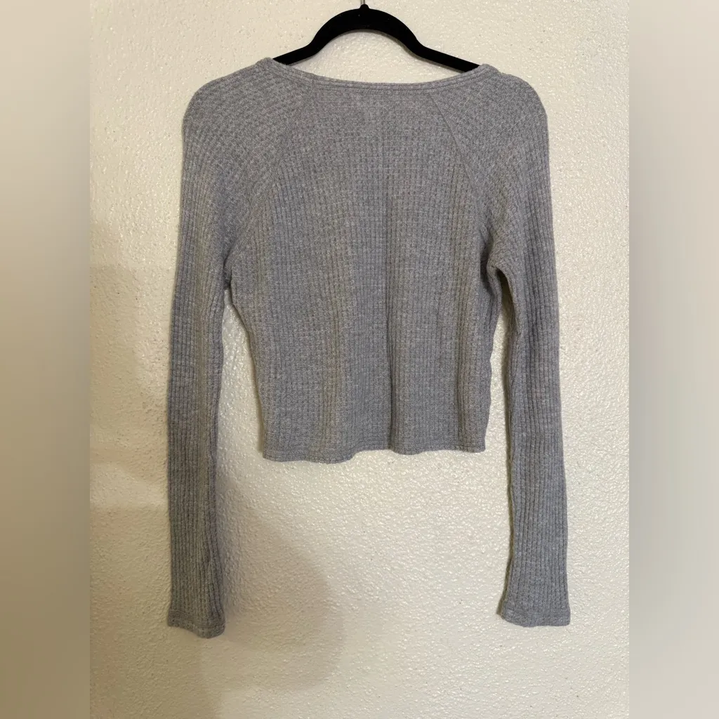 Me to we Gray Women's waffle knit top size medium - Image 4