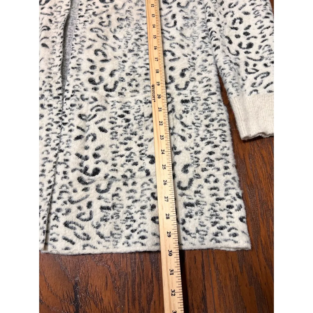 Evolution By Cyrus Open Cardigan Sweater Womens M Cheetah Leopard Slate Cozy White Size M - Image 7