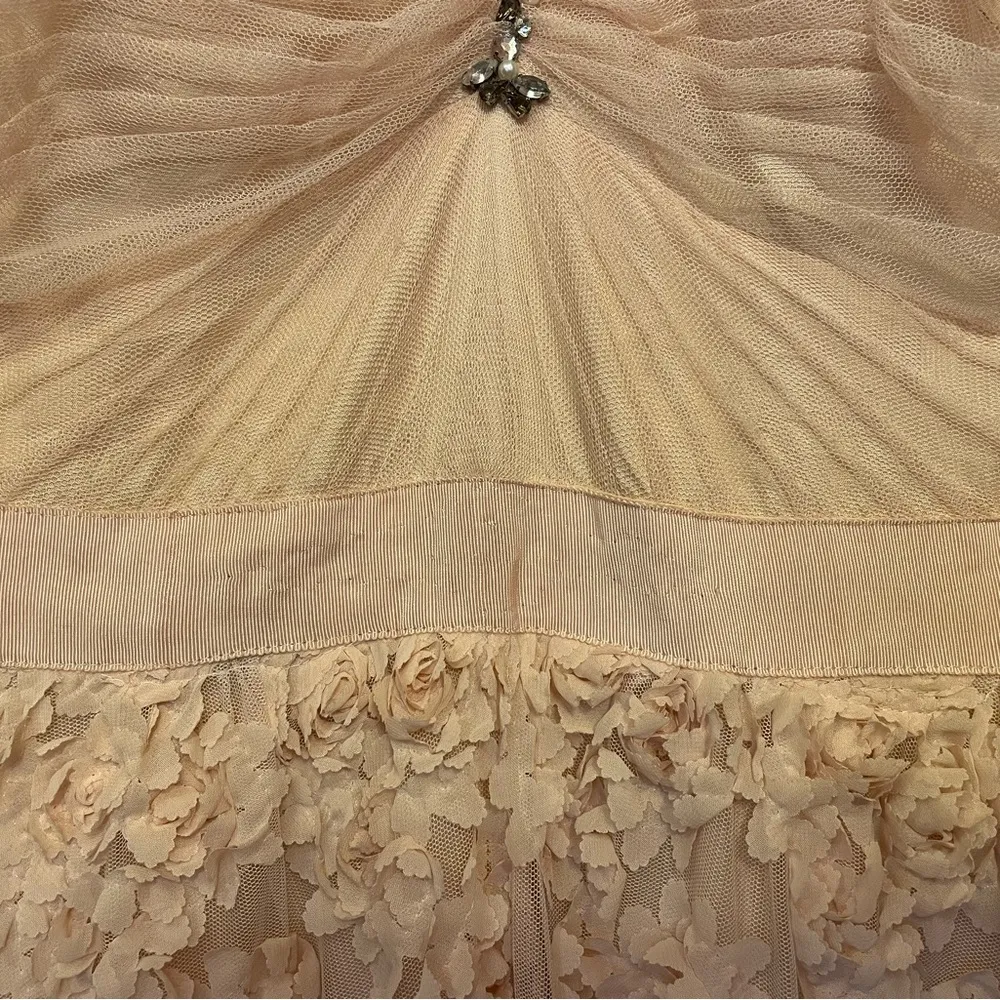 Sleeveless Doe Rosette Chiffon Tulle Embellished Blush Gown -4 - Image 3