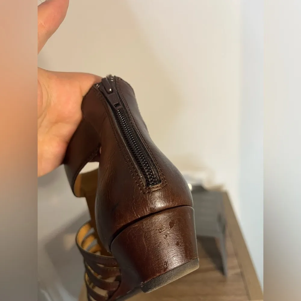 BOC Vegan Gladiator Kirra Faux Leather Strappy Sandal Brown Buckle Women’s Sz 9 - Image 10