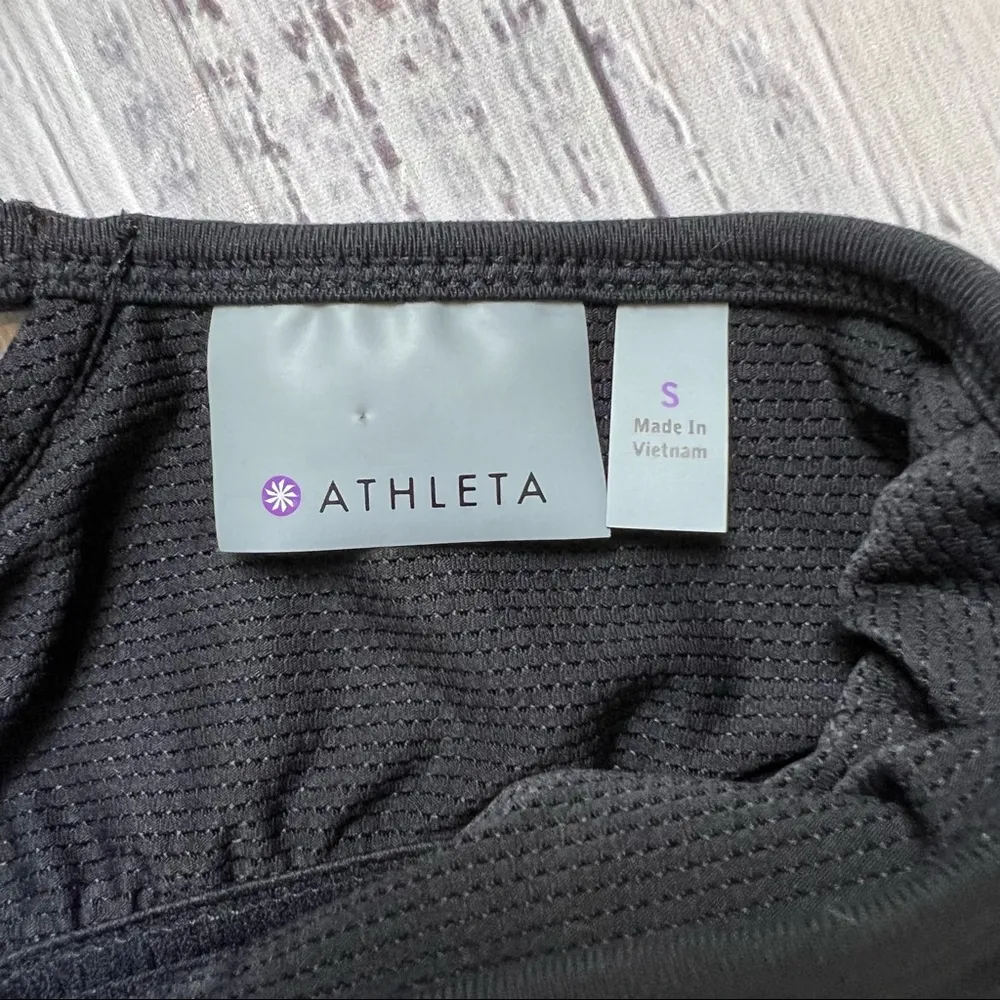 Athleta Shadow Stripe Energize Tank with Built in Bra. Size Small. EUC - Image 10