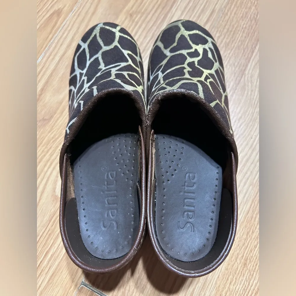 Sanita giraffe/brown nursing/healthcare clogs women’s 39,. (7.5 - Image 4