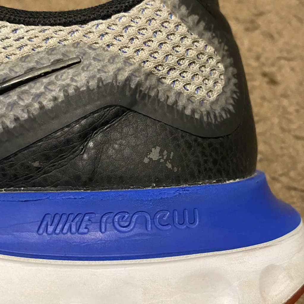 Womens Nike Renew Run Size 6 Gray White Blue CW7437-001‎ - Image 7