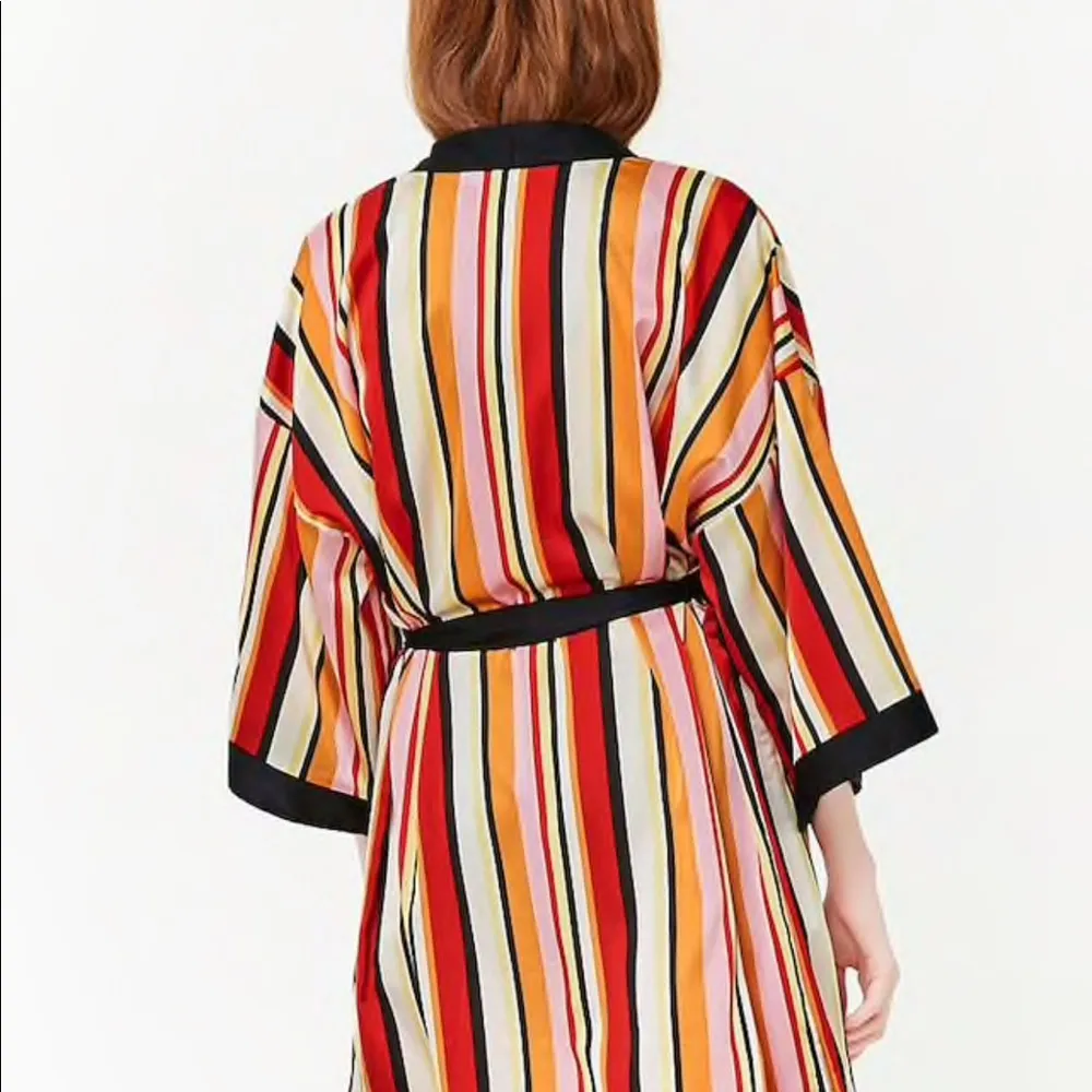 NWT Forever 21 Striped Satin Kimono  Open Front Cardigan SZ-Small No Belt - Image 4