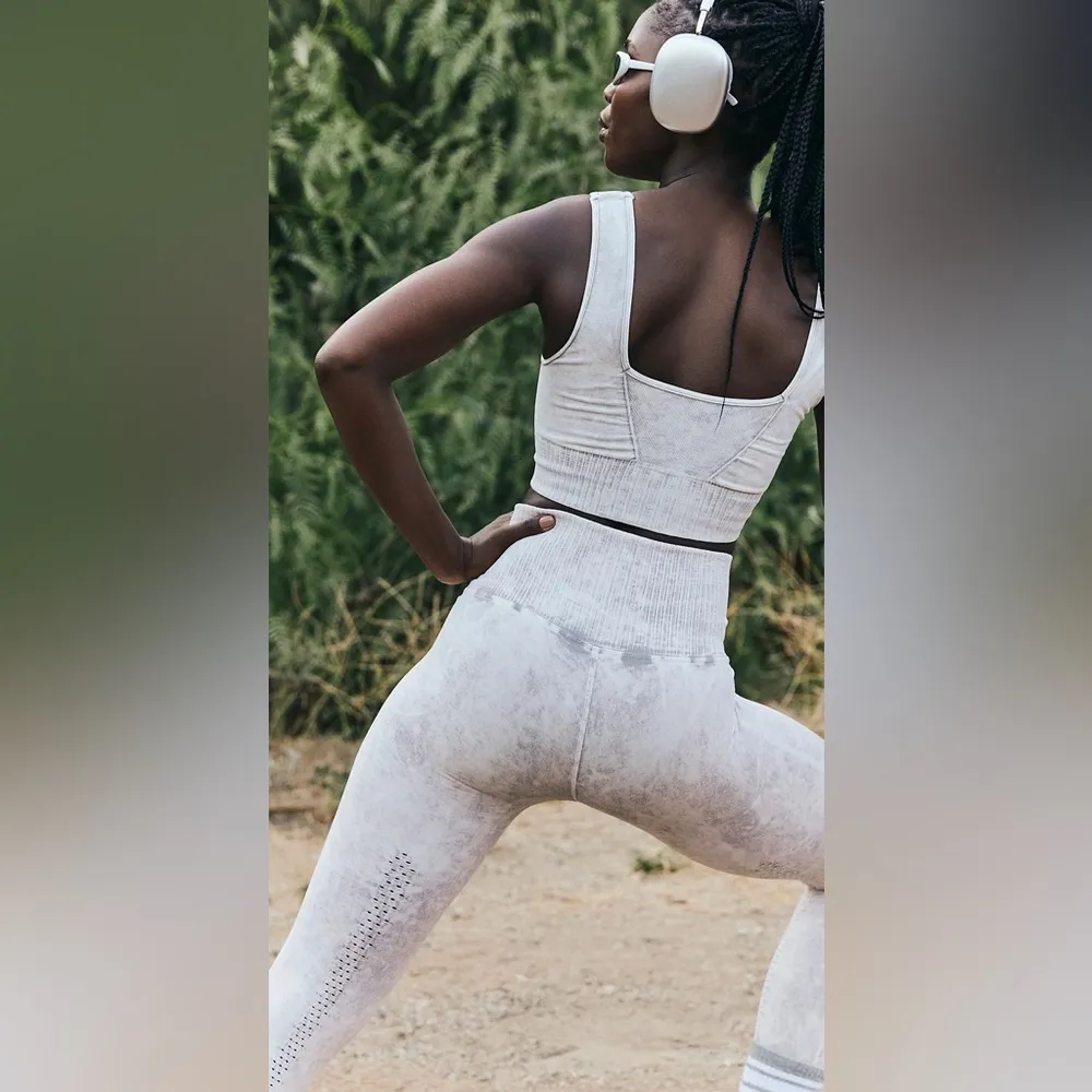 Free People $126 FP Movement Good Karma Ice Gray White Sports Bra Leggings Set Size XS - Image 3