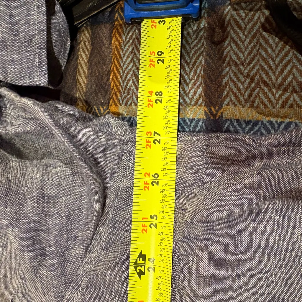 Tahari long-sleeve, button-down tunic women’s size 2X grey/navy - Image 9