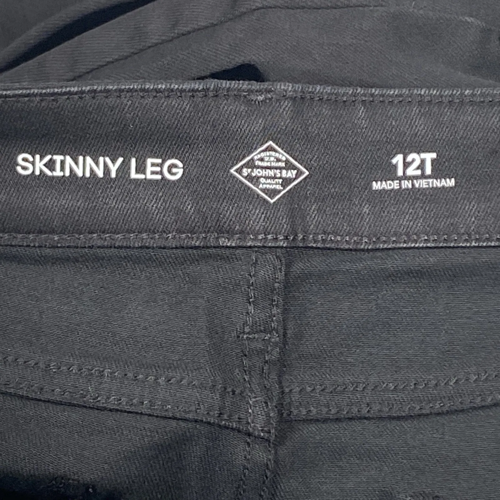 NWT St Johns Bay Women's Size 12T (32x32) Skinny Jeans Black Slimming Mid Rise - Image 2