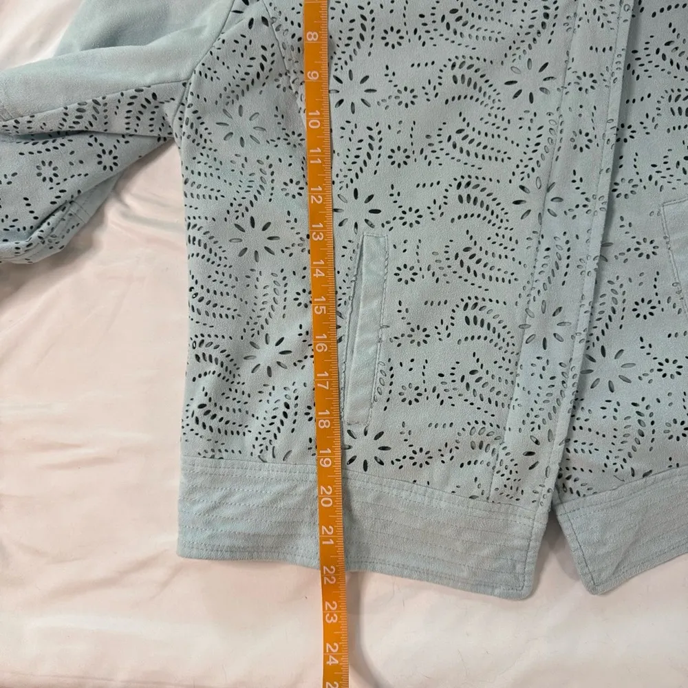 Chicos Light Blue Laser Cut Moto Jacket Faux Suede Floral Slant Zip Size 1 / Med - Image 5