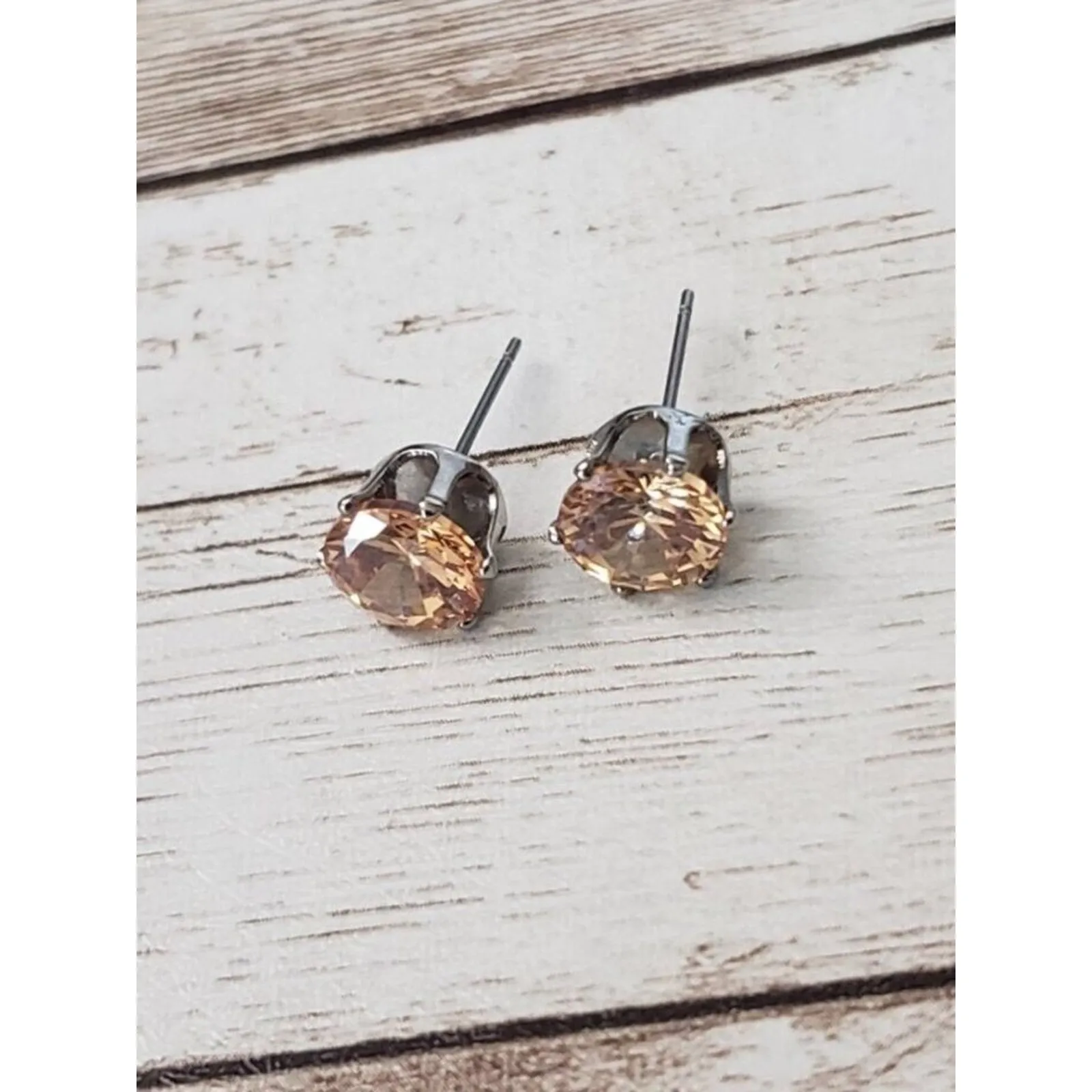 Stud Earrings for Pierced Ears Peach Tone Gem 3/8" - Image 2