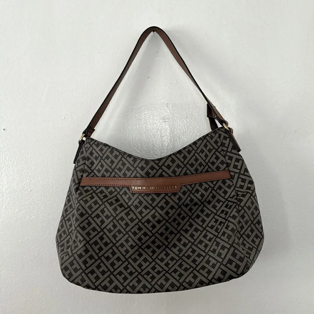 Tommy Hilfiger  Shoulder Bag EUC - Image 2