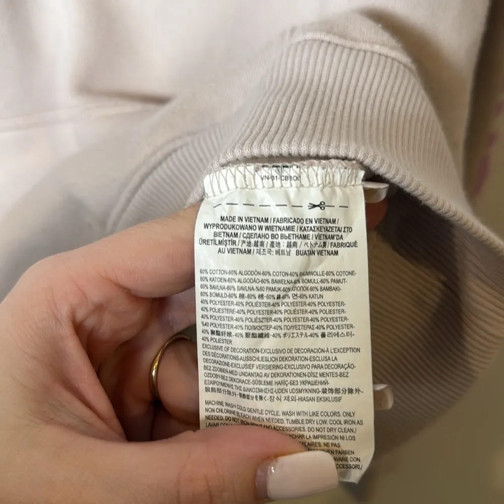 Vans Womens Pale Pink Graphic Print Front and Sleeve Hoodie size L - Image 6