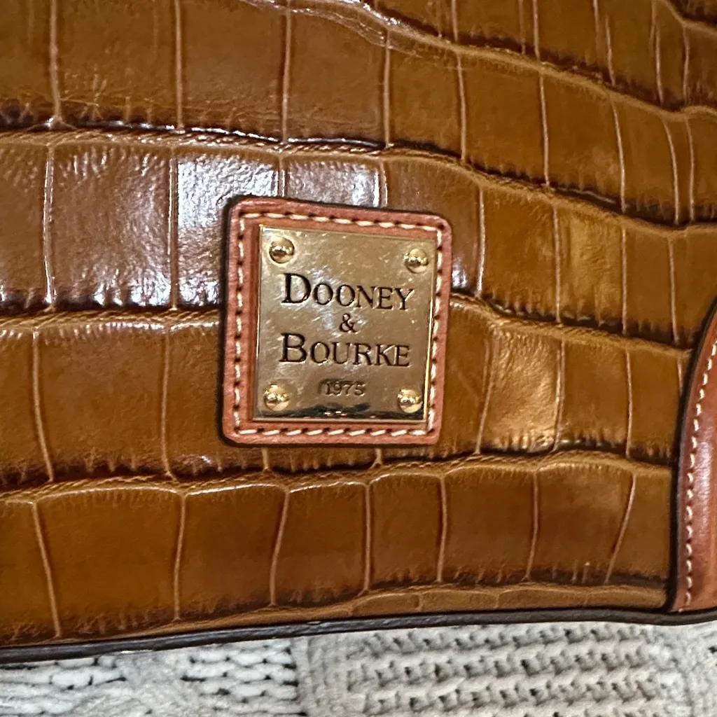 Dooney & Bourke Tan Croc-Embossed Shoulder Bag - Image 3